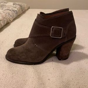Lucky Brand grey suede ankle boots in size 7.5